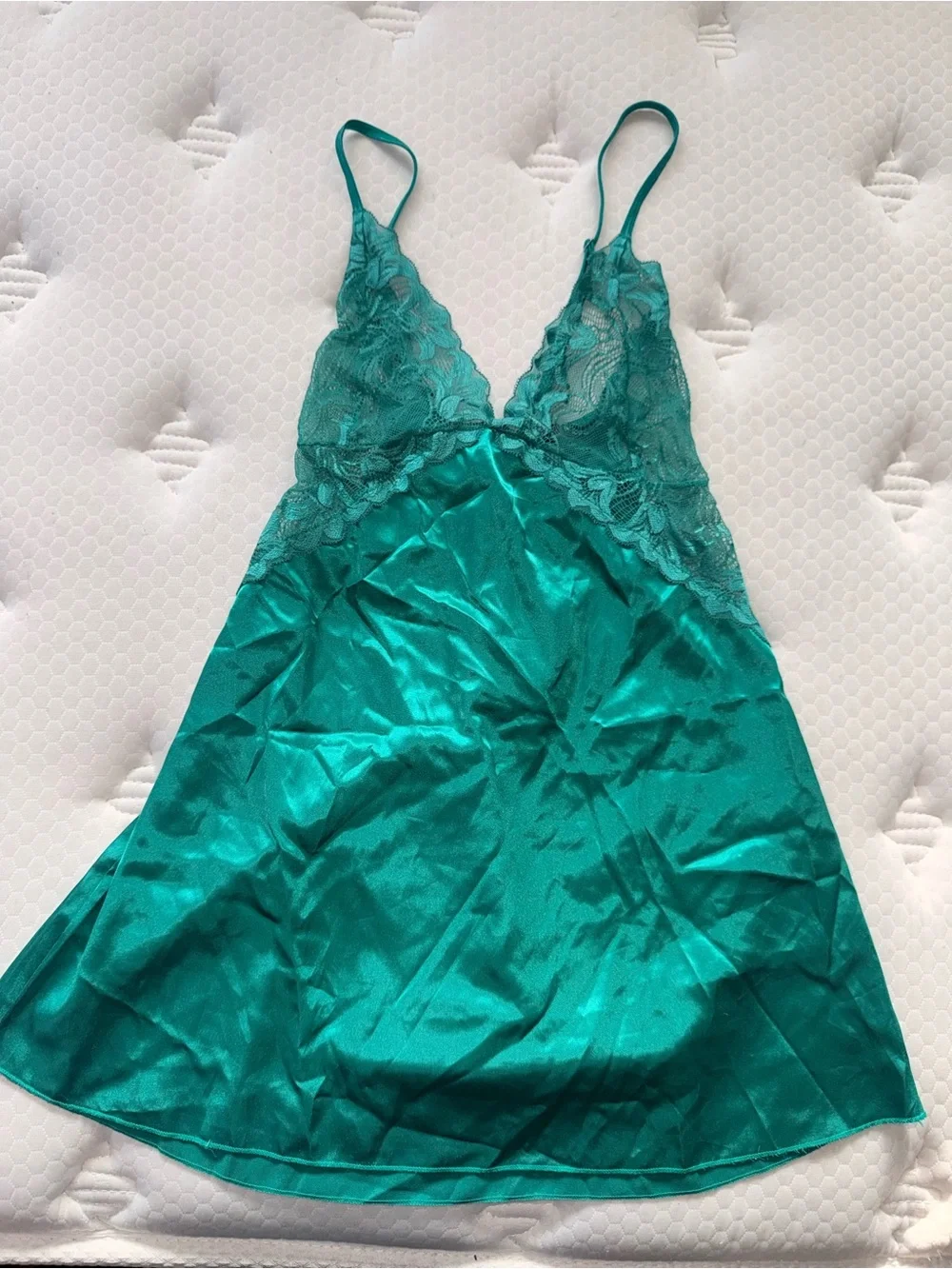 158. Women's green Lace Satin Chemise - Unbranded